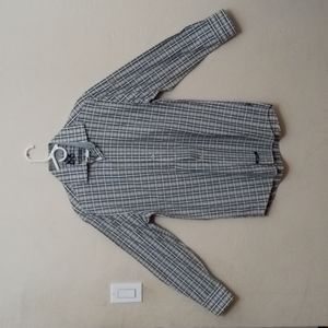 English Laundry Long Sleeve Shirt.. Color Black and White. Size 15 1/2 33/33